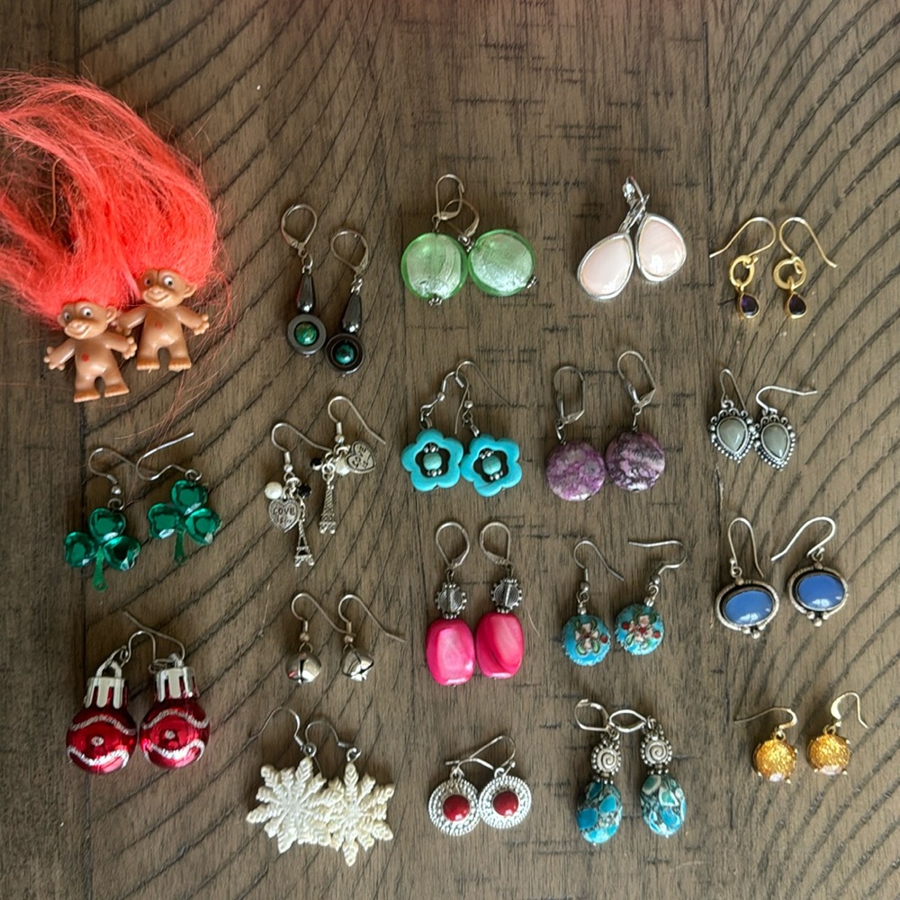 19 Pair of Earrings